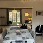 Plumards, Maison D'invites Proche Abbaye * アルグル